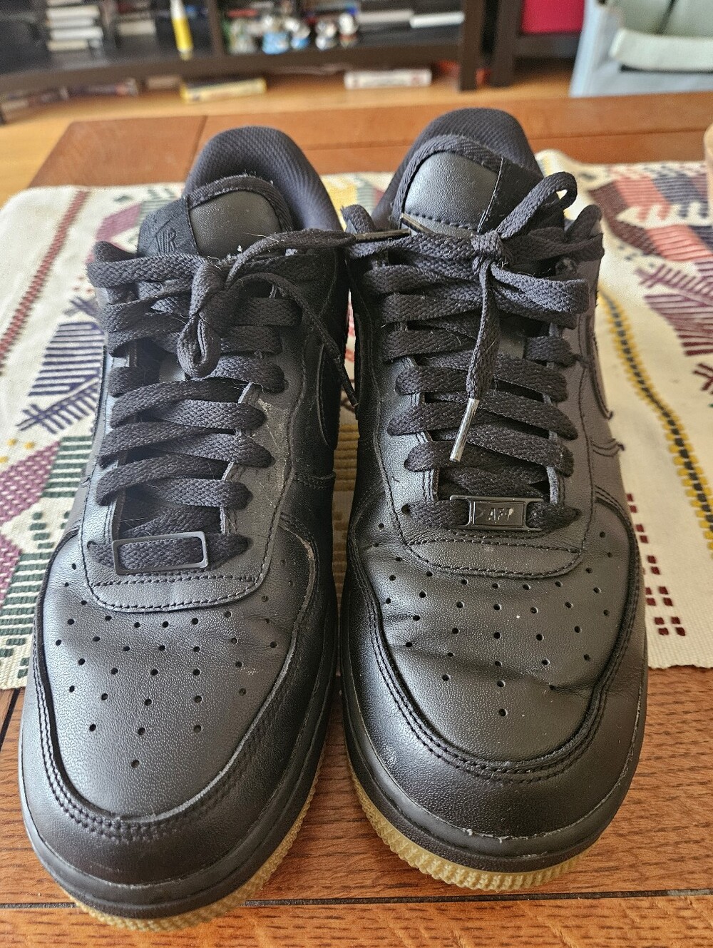 Nike Men’s Black Leather Sneakers with Gum Sole